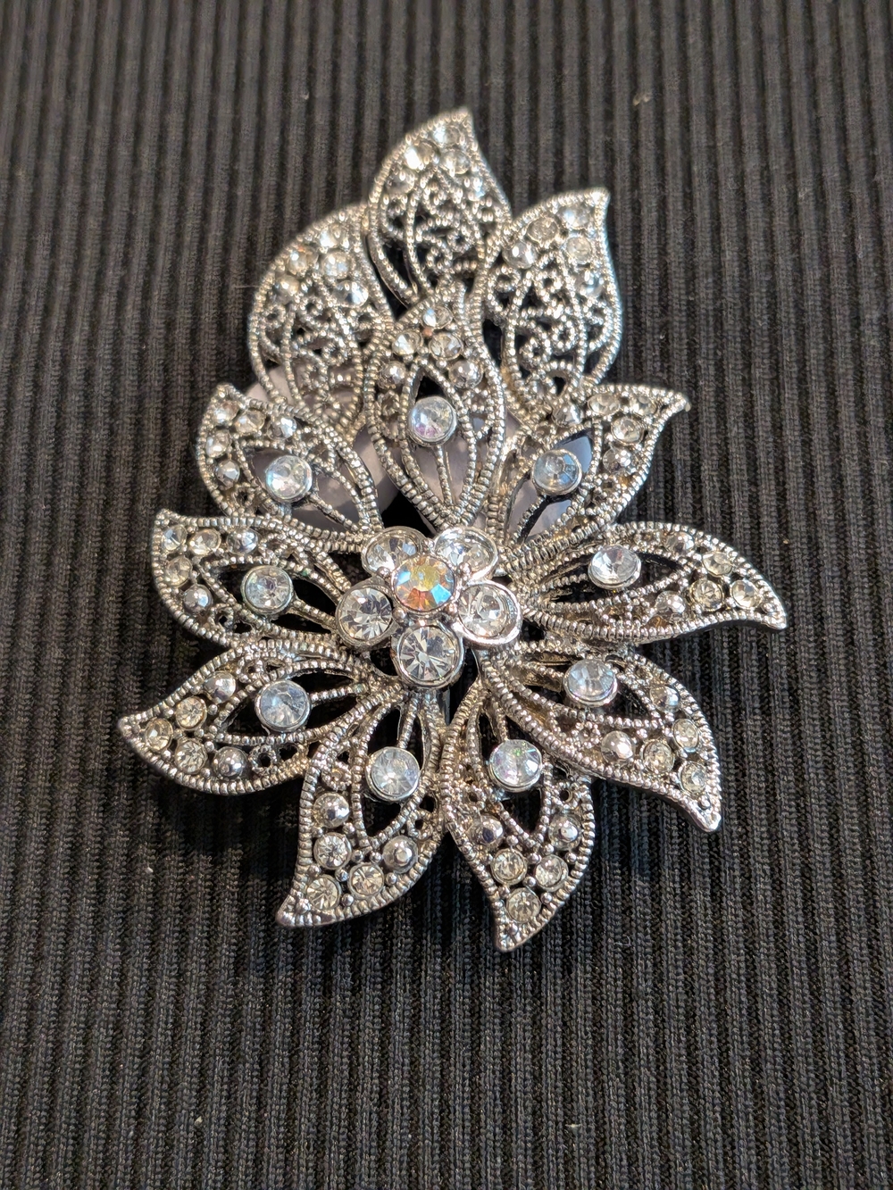 B#5: Signed LC (Liz Claiborne)Silver Tone Vintage 2007s Crystal Floral Brooch